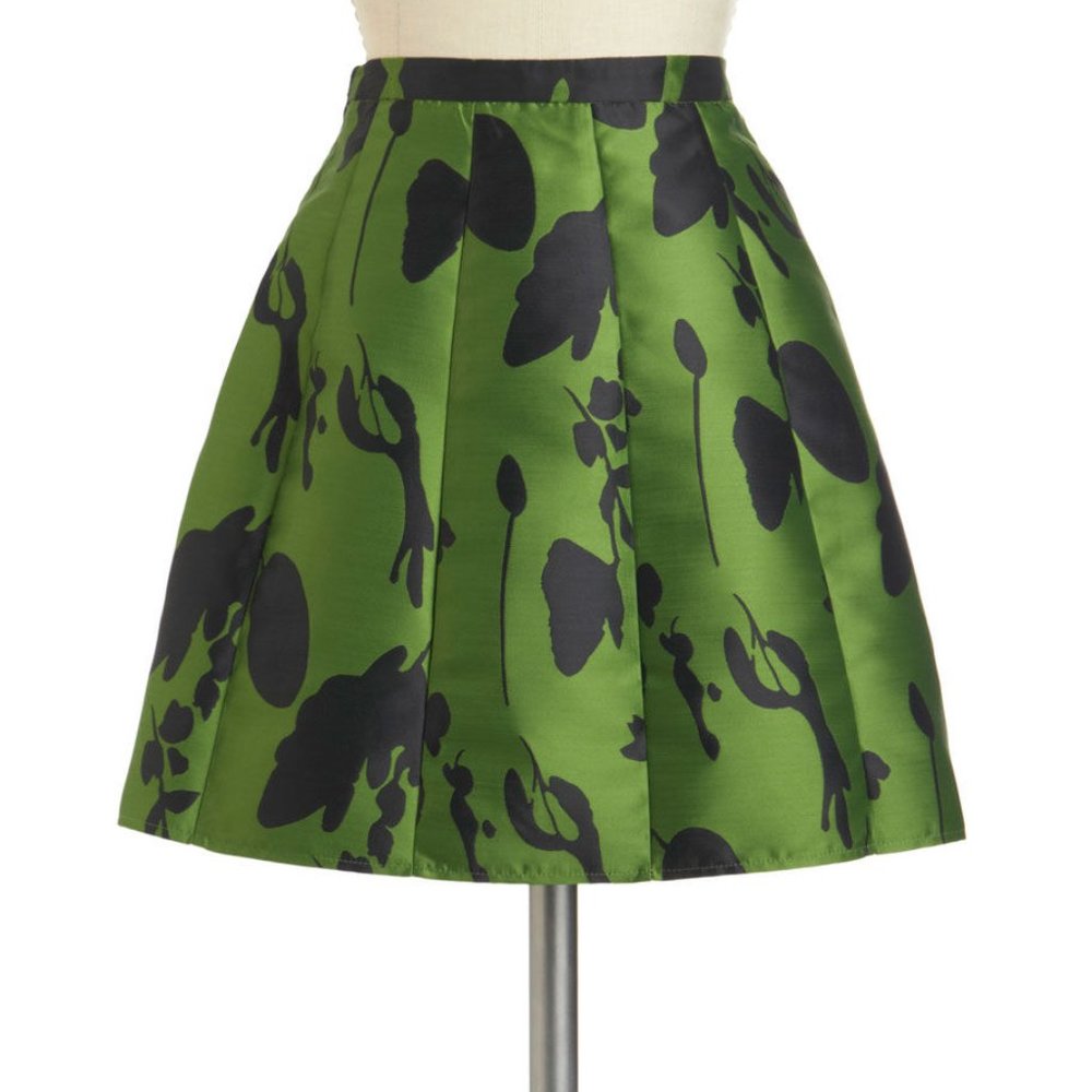 EUC Modcloth Ark & Co Ver-dance Partner Skirt, Green & Black Floral in Medium - Picture 3 of 16